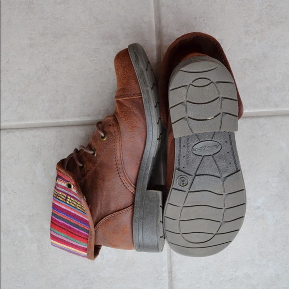 American Eagle Fold-Down Ankle Boots - Picture 3 of 5